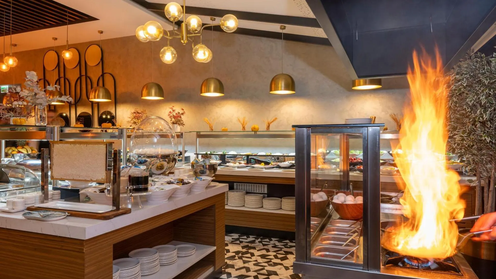 Ramada Encore By Wyndham Istanbul Sisli Hotel
