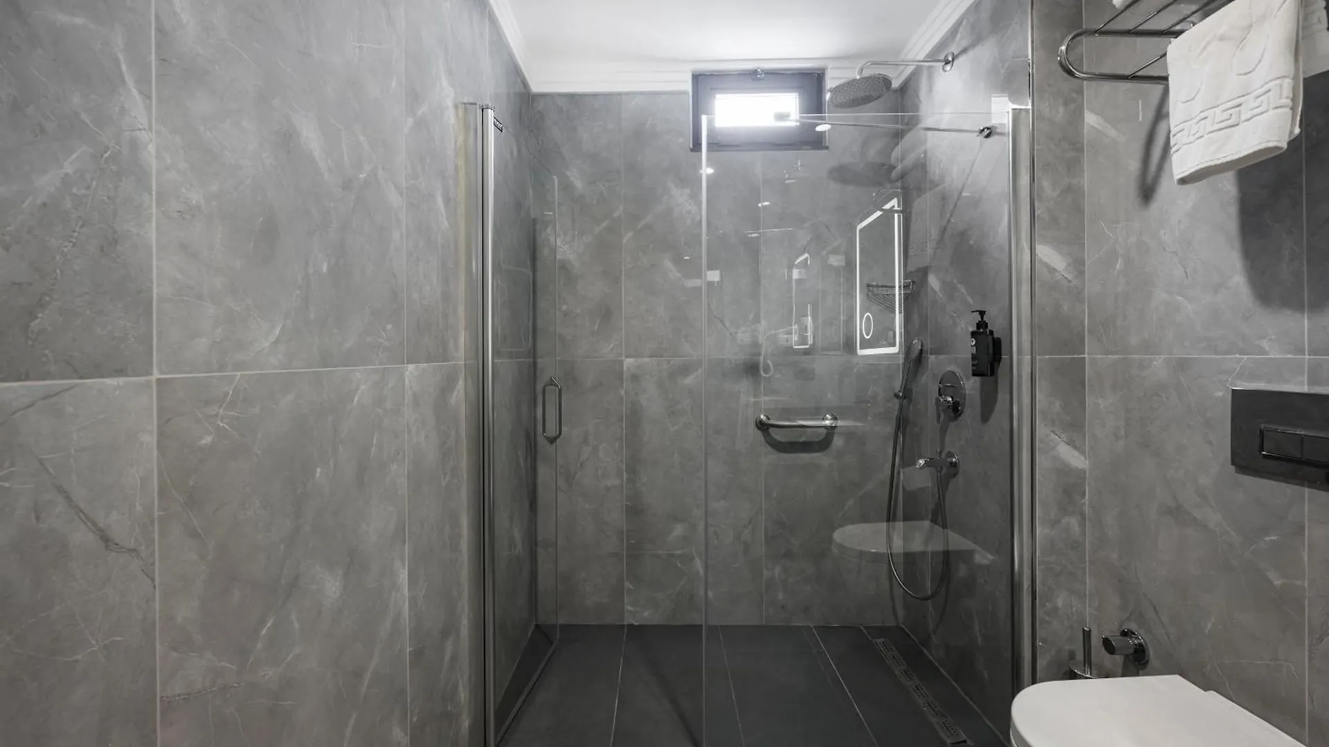 Ramada Encore By Wyndham Istanbul Sisli Hotel