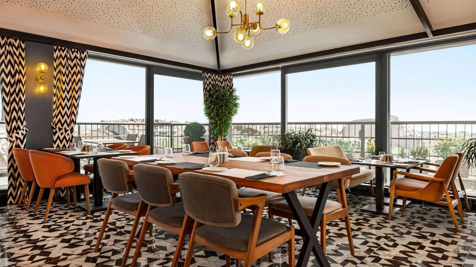 Ramada Encore By Wyndham Istanbul Sisli